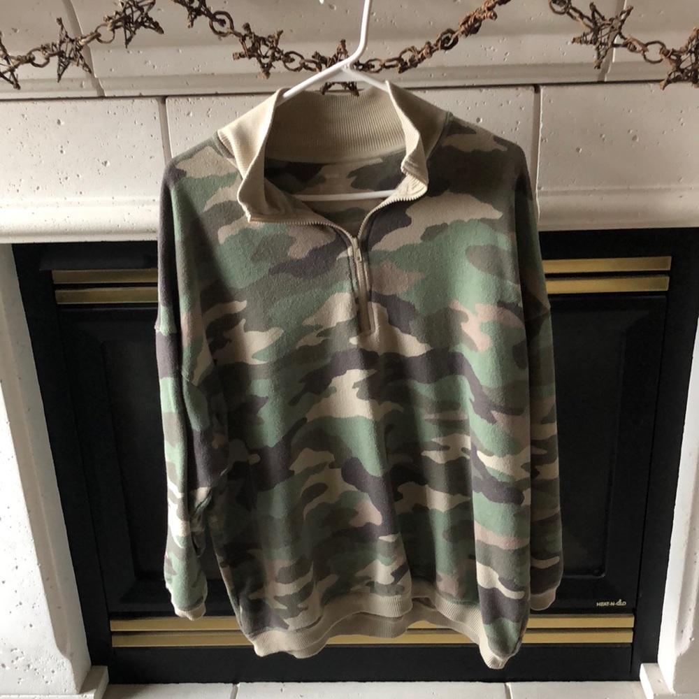 Aerie size Large quarter zip oversized camo sweatshirt